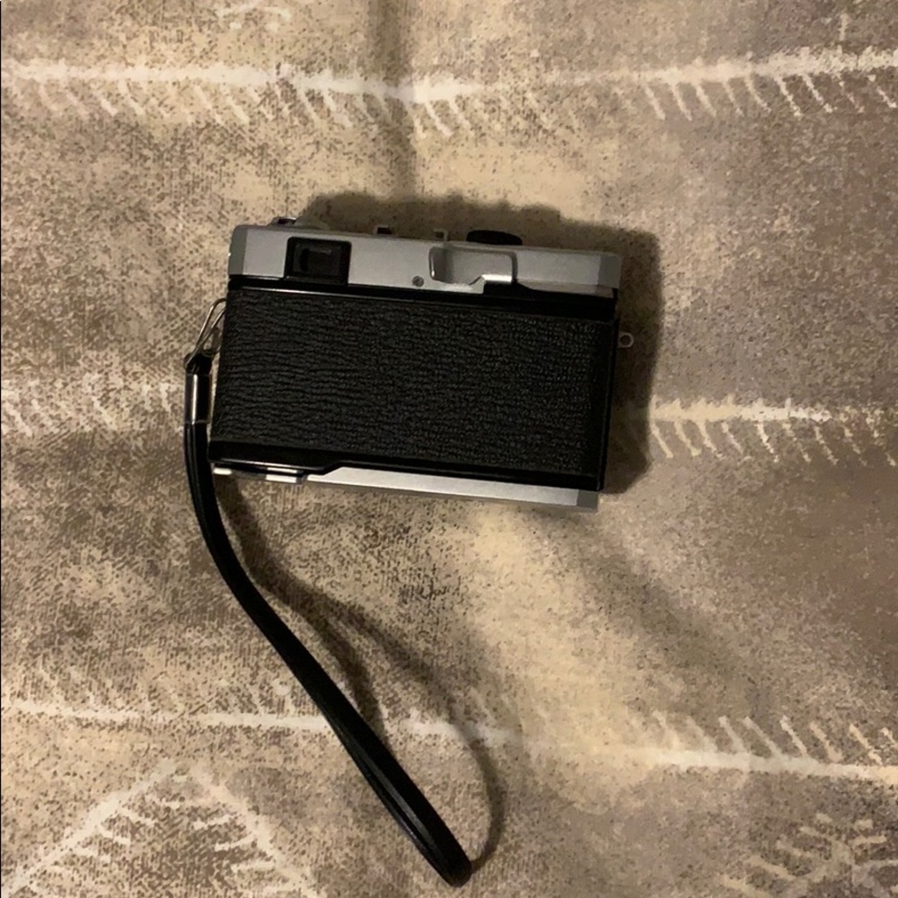 Film camera - Picture 2 of 4